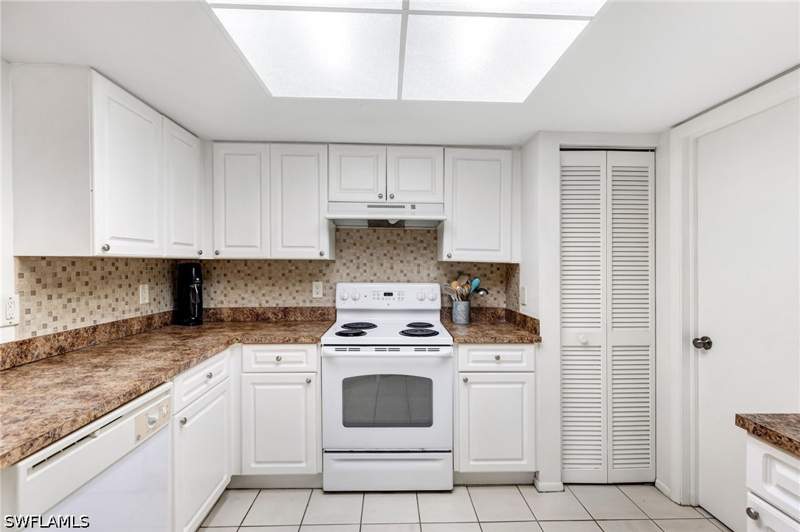 2 bedroom Condominium at 3140 Seasons Way 507, The Greens, Estero — photo 4