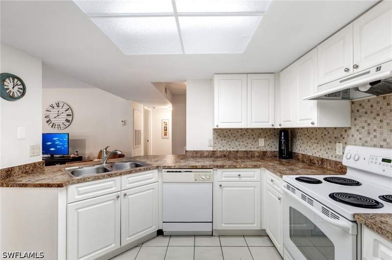 2 bedroom Condominium at 3140 Seasons Way 507, The Greens, Estero — photo 5
