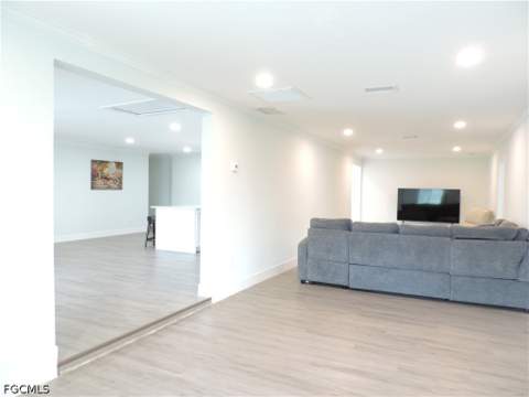 6401 Plumosa Ave, Fort Myers FL - photo 9 of 26