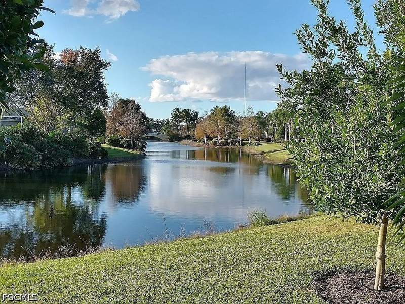 2 bedroom Attached at 28258 Islet Trl, Village Walk Of Bonita Springs, Bonita Springs — photo 2