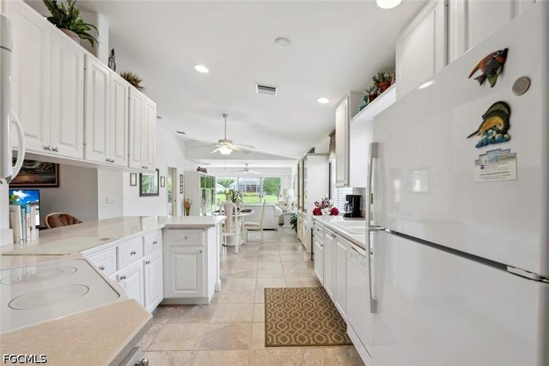 2 bedroom Attached at 28258 Islet Trl, Village Walk Of Bonita Springs, Bonita Springs — photo 5