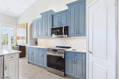 18220 Riverchase Ct, Alva FL - photo 13 of 49
