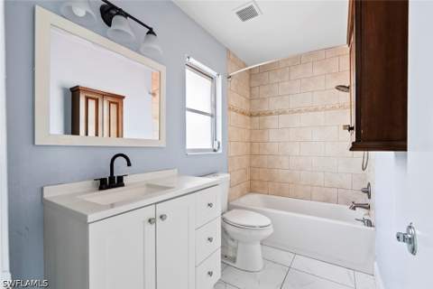 1681 Country Club Pkwy, Lehigh Acres FL - photo 15 of 24
