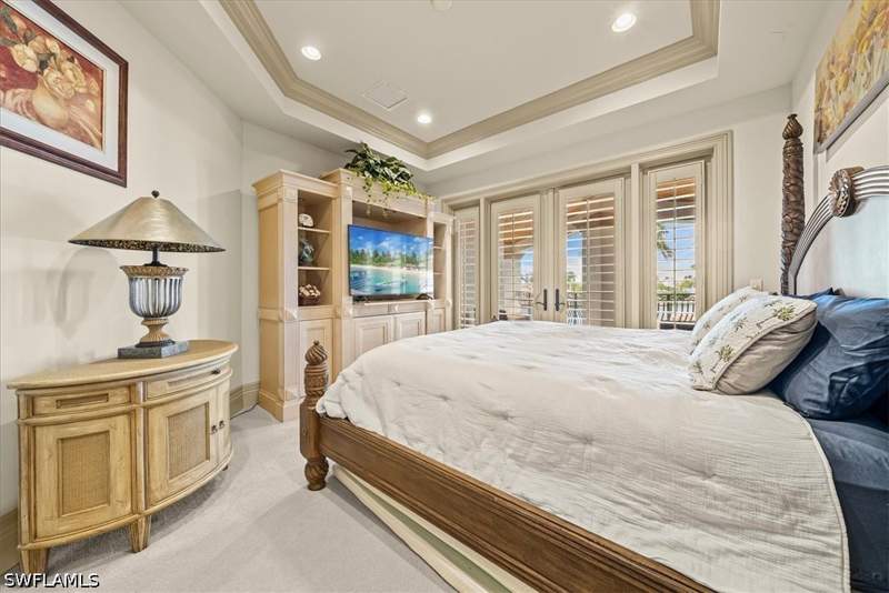 5 bedroom SingleFamilyResidence at 3111 Leeward Ln, Moorings, Naples — photo 2