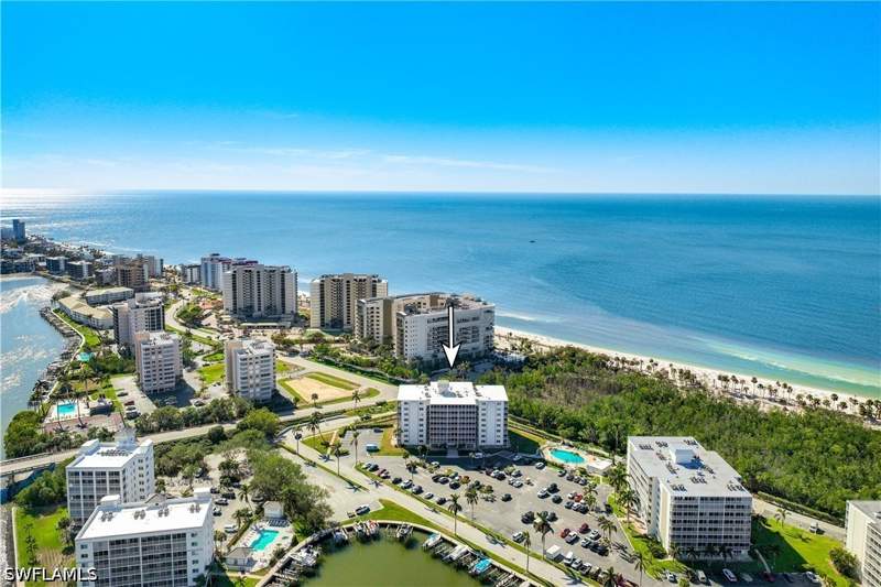 bedroom Condominium at 1 Bluebill Ave 108, Vanderbilt Towers, Naples — photo 4