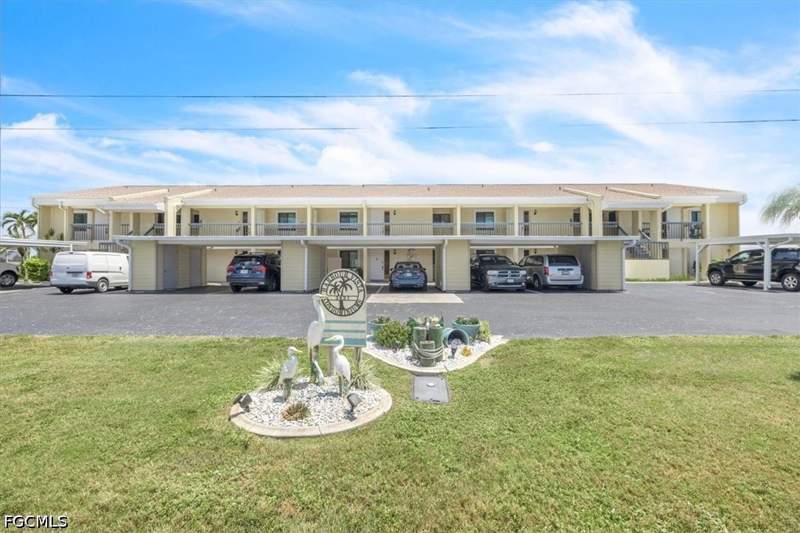 2 bedroom Condominium at 3631 SE 10th Ave 201, Harbour Vista Condo, Cape Coral — photo 5