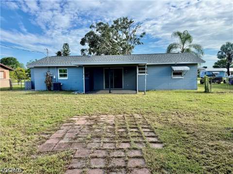 1314 Farmdale St, Lehigh Acres FL - photo 10 of 31