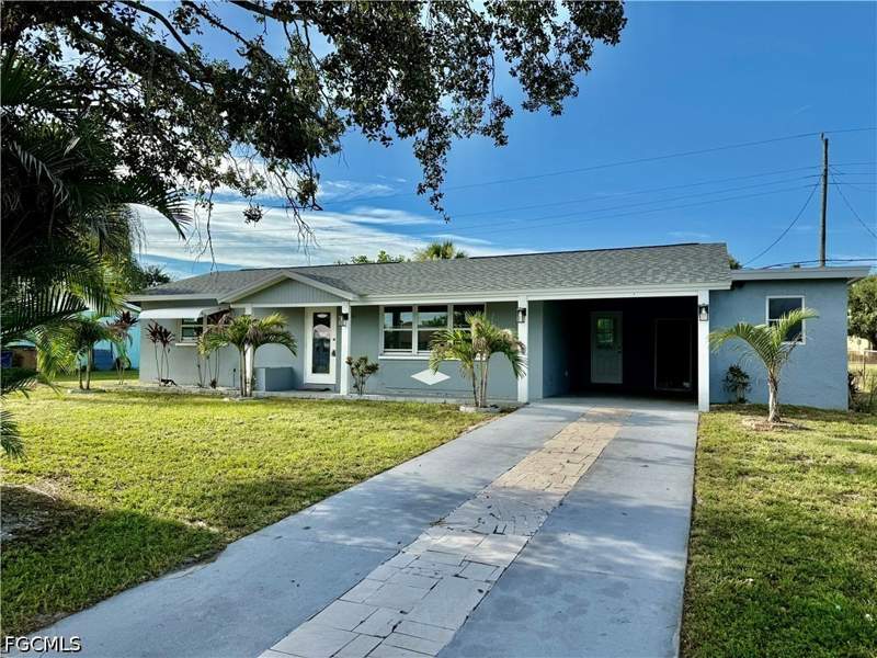 2 bedroom SingleFamilyResidence at 1314 Farmdale St, Wedgewood, Lehigh Acres — photo 3