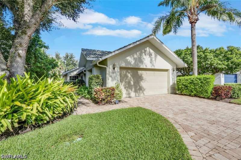 2 bedroom SingleFamilyResidence at 11011 Linnet Ln, Longshore Lake, Naples — photo 1