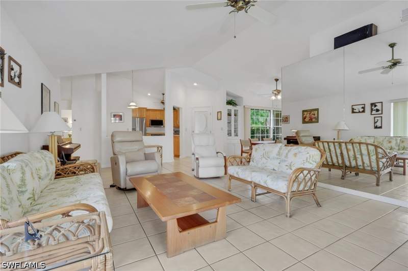 2 bedroom SingleFamilyResidence at 11011 Linnet Ln, Longshore Lake, Naples — photo 4