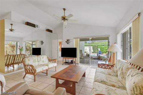11011 Linnet Ln, Naples FL - photo 9 of 32