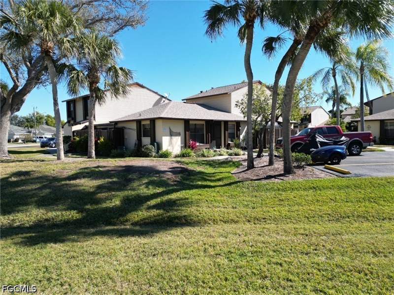 2 bedroom Condominium at 619 SE 12th Ave 116, Courtyards Of Cape Coral North, Cape Coral — photo 2