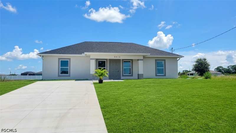 3 bedroom SingleFamilyResidence at 9019 E Crow Cir, Port Labelle, Labelle — photo 1