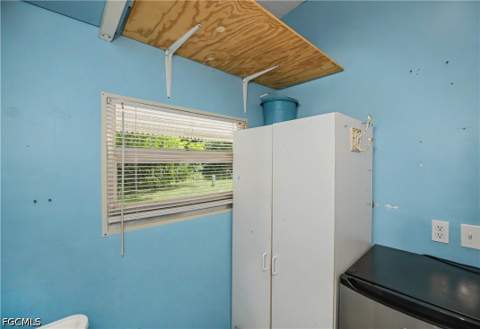 260 Caravan Cir, North Fort Myers FL - photo 20 of 39