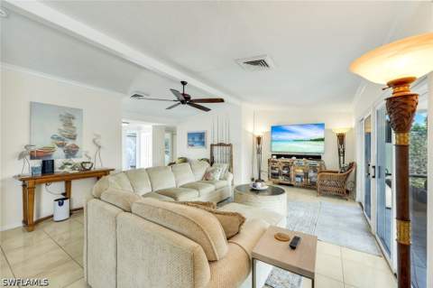 785 Willow Ct, Marco Island FL - photo 7 of 30