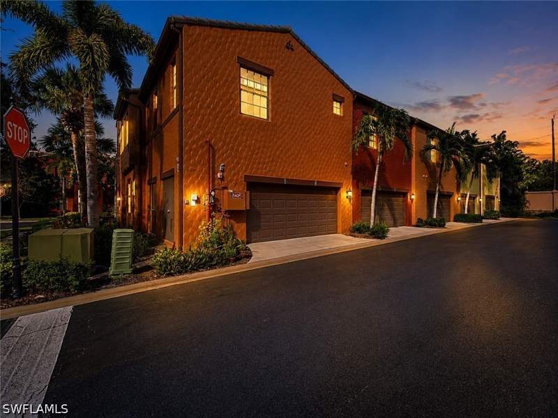 3 bedroom Condominium at 9110 Capistrano St S 8401, Ole, Naples — photo 5