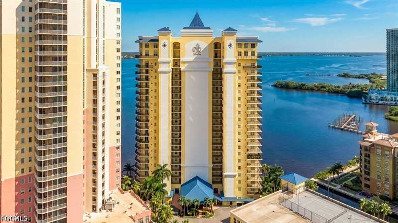 3 bedroom Condominium at 2797 1st St 1901, Beau Rivage, Fort Myers — photo 1