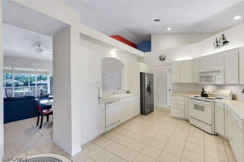 20151 Seagrove St 207, Estero FL - photo 12 of 48