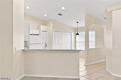 10110 Colonial Country Club Blvd 108, Fort Myers FL - photo 7 of 25