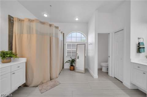 11142 Lakeland Cir, Fort Myers FL - photo 14 of 50
