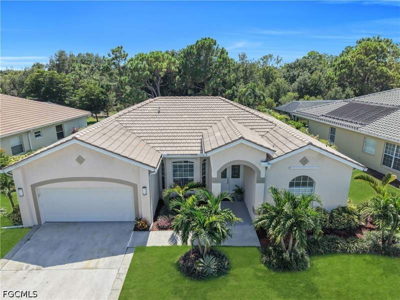 4 bedroom SingleFamilyResidence at 11142 Lakeland Cir, Silverlakes, Fort Myers — photo 3