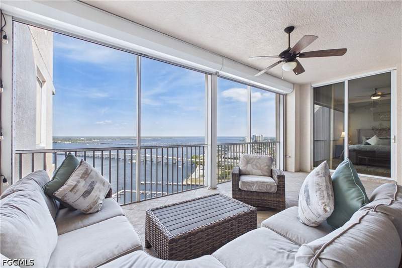 3 bedroom Condominium at 2090 W First St G2907, High Point Place, Fort Myers — photo 4