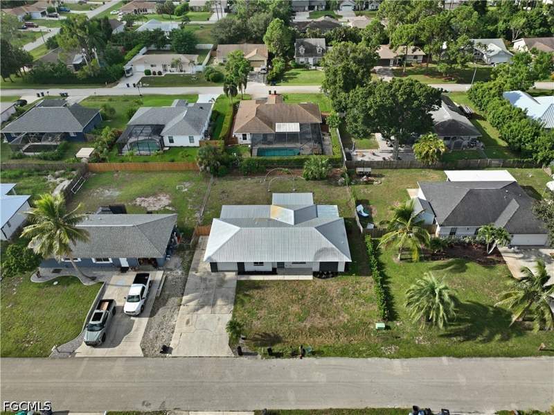2 bedroom SingleFamilyResidence at 9144 Morris Rd, San Carlos Park, Fort Myers — photo 2