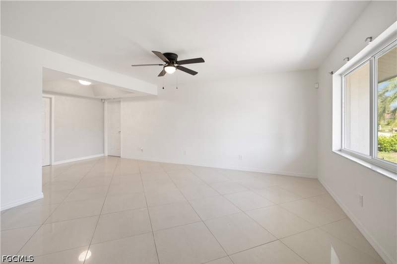 2 bedroom SingleFamilyResidence at 9144 Morris Rd, San Carlos Park, Fort Myers — photo 3