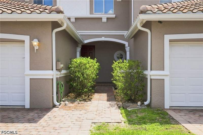3 bedroom SingleFamilyResidence at 9977 Chiana Cir, Colonnade At Forum, Fort Myers — photo 2
