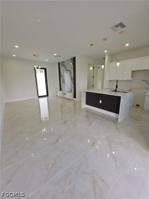 2702 11Th St SW, Lehigh Acres FL - photo 6 of 33