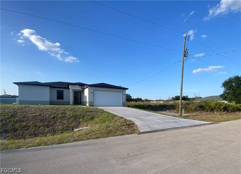 3 bedroom SingleFamilyResidence at 2614 71st St W, Lehigh Acres, Lehigh Acres — photo 2
