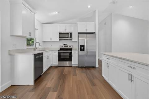 18560 Holly Rd, Fort Myers FL - photo 12 of 47