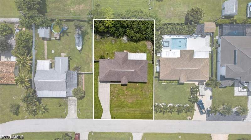 3 bedroom SingleFamilyResidence at 18560 Holly Rd, San Carlos Park, Fort Myers — photo 2