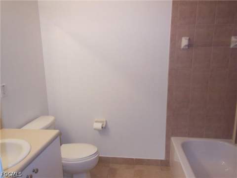 8312 Bernwood Cove Loop 1008, Fort Myers FL - photo 13 of 21