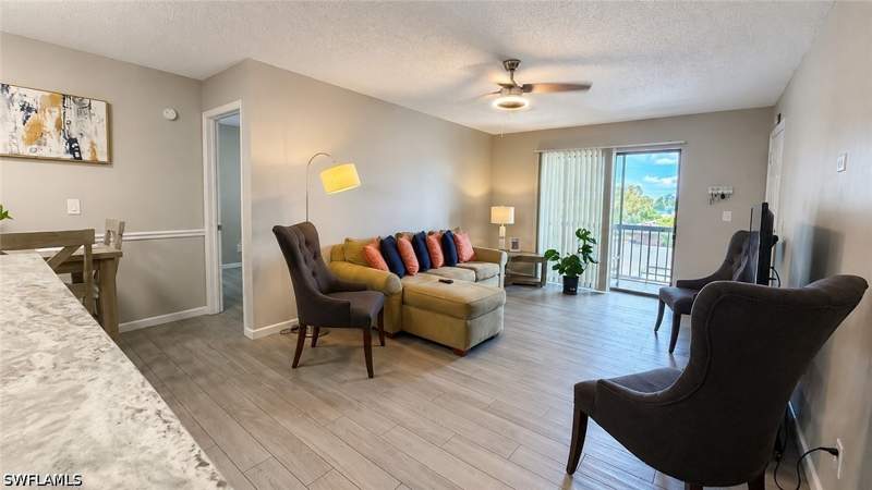 2 bedroom Condominium at 5321 Summerlin Rd 2112, Mystic Gardens, Fort Myers — photo 3