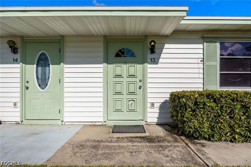 2 bedroom Attached at 13 Pinewood Blvd, Pinewood Condominium, Lehigh Acres — photo 5