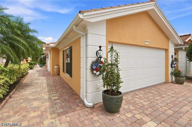 2 bedroom SingleFamilyResidence at 7677 Rozzini Ln, Verona Walk, Naples — photo 2