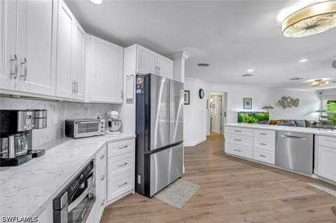 401 Panay Ave, Naples FL - photo 9 of 41