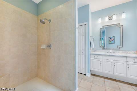 682 Catamaran Ct, Naples FL - photo 12 of 20