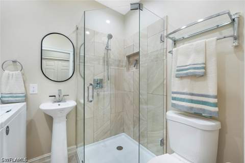 682 Catamaran Ct, Naples FL - photo 16 of 20