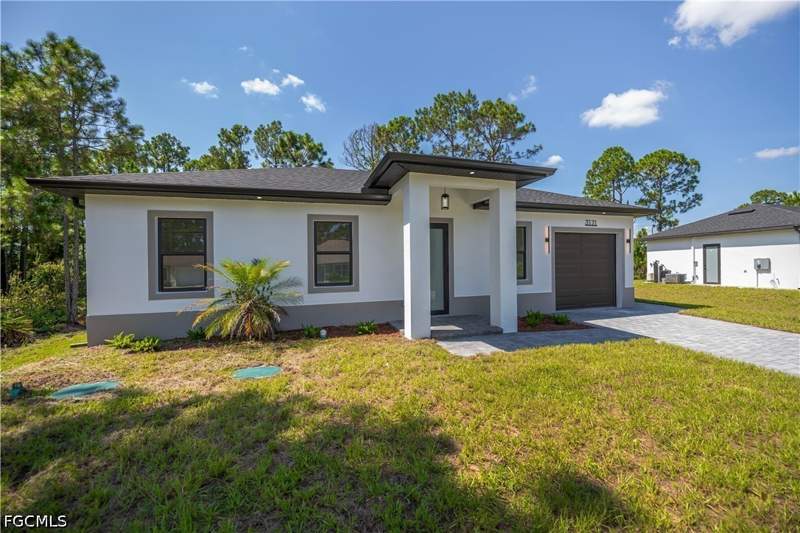 3 bedroom SingleFamilyResidence at 3121 69th St W, Lehigh Acres, Lehigh Acres — photo 2