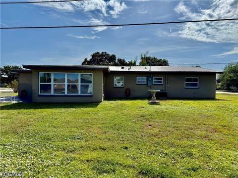 17 Kansas Rd, Lehigh Acres FL - photo 6 of 28