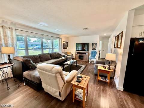 17 Kansas Rd, Lehigh Acres FL - photo 9 of 28
