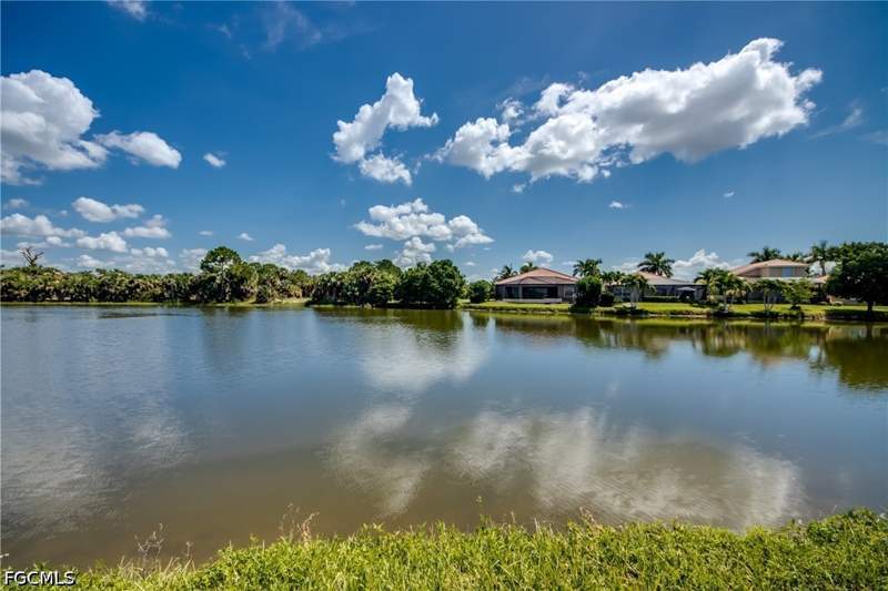 4 bedroom SingleFamilyResidence at 13056 Silver Thorn Loop, Moody River Estates, North Fort Myers — photo 2