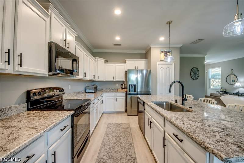 4 bedroom SingleFamilyResidence at 13056 Silver Thorn Loop, Moody River Estates, North Fort Myers — photo 5