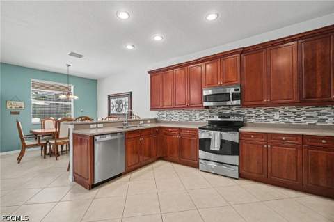 12450 Muddy Creek Ln, Fort Myers FL - photo 14 of 50