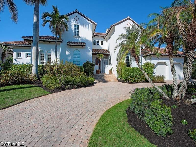 5 bedroom SingleFamilyResidence at 155 20th Ave S, Olde Naples, Naples — photo 4