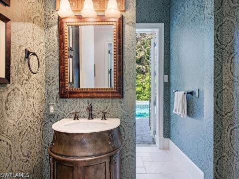 155 20th Ave S, Naples FL - photo 7 of 30