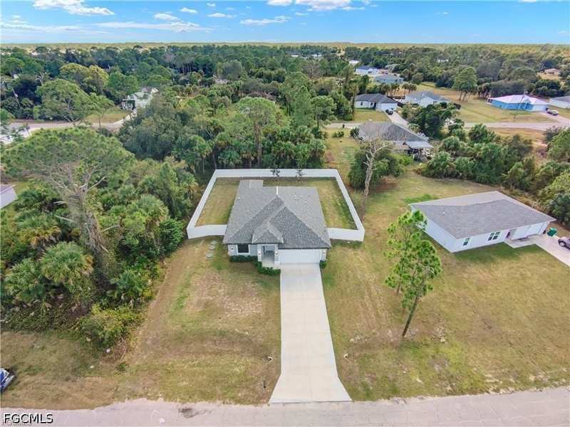 3 bedroom SingleFamilyResidence at 5008 Myrtlewood Rd, Port Labelle, Labelle — photo 1