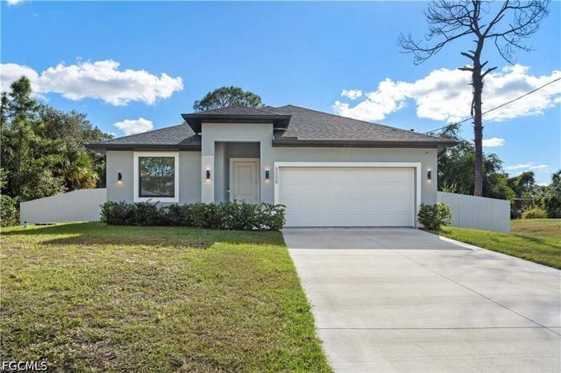 3 bedroom SingleFamilyResidence at 5008 Myrtlewood Rd, Port Labelle, Labelle — photo 2